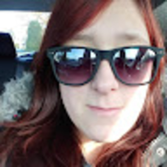 Meet your Posher, Kim - Picture 1 of 1